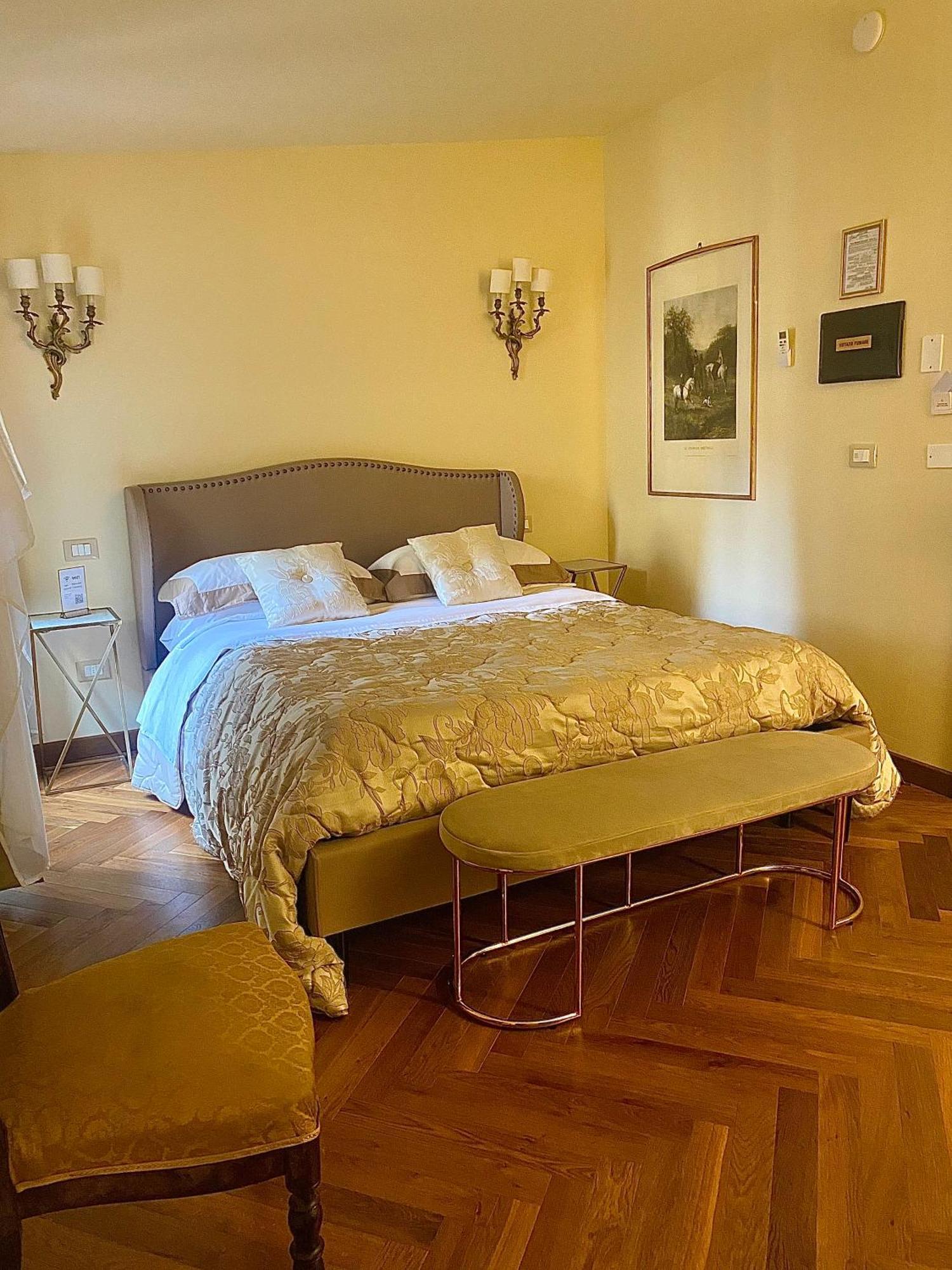 Palazzo Lari Sarzana酒店 外观 照片