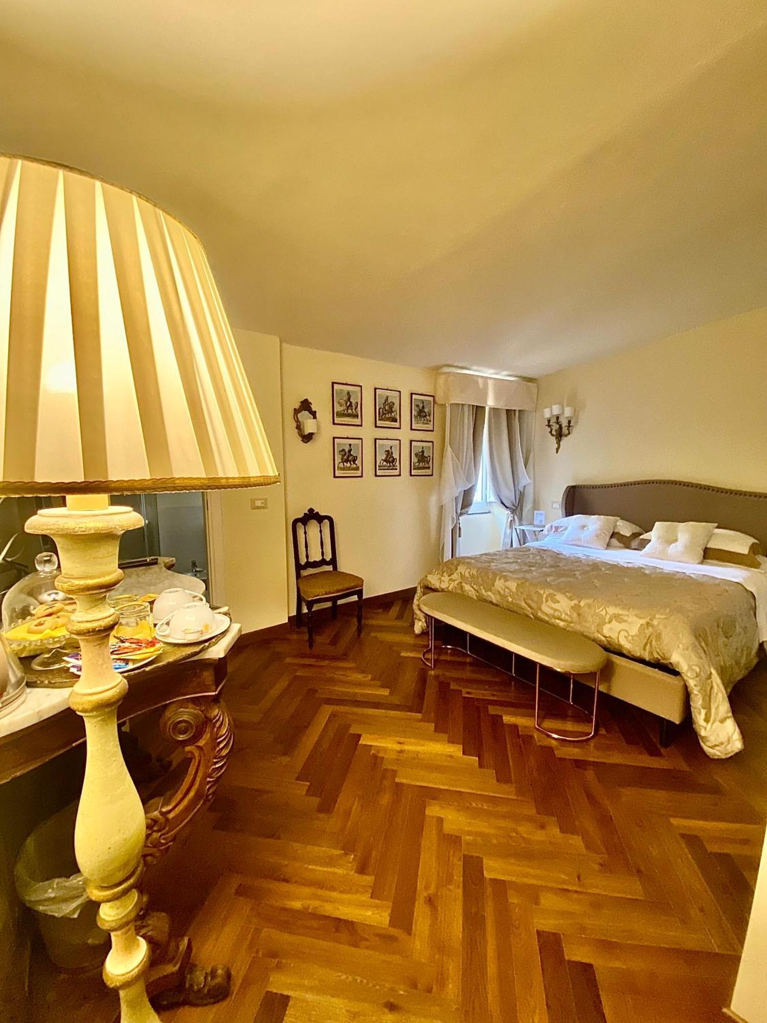 Palazzo Lari Sarzana酒店 外观 照片