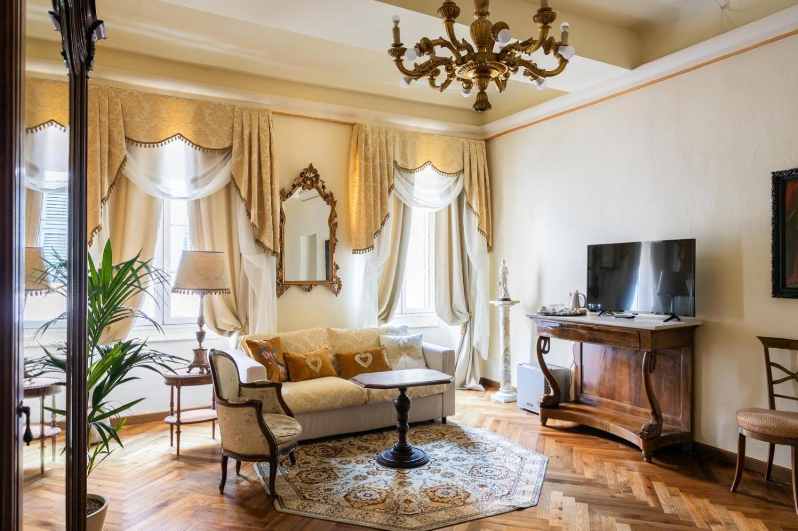 Palazzo Lari Sarzana酒店 外观 照片