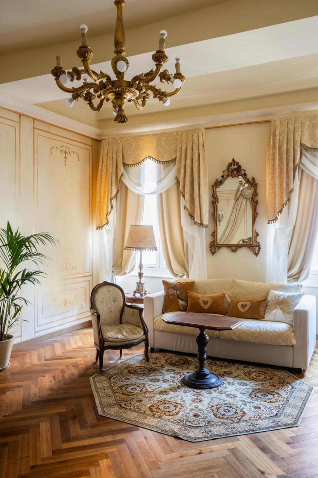 Palazzo Lari Sarzana酒店 外观 照片